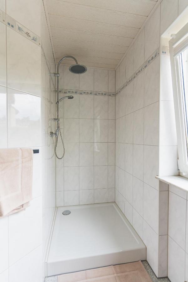Appartment In Den Weinbergen Bei Mainz - Mit 2X Doppelzimmern, 1X Grosses Wohnzimmer, Bad & Kueche Stadecken-Elsheim Экстерьер фото