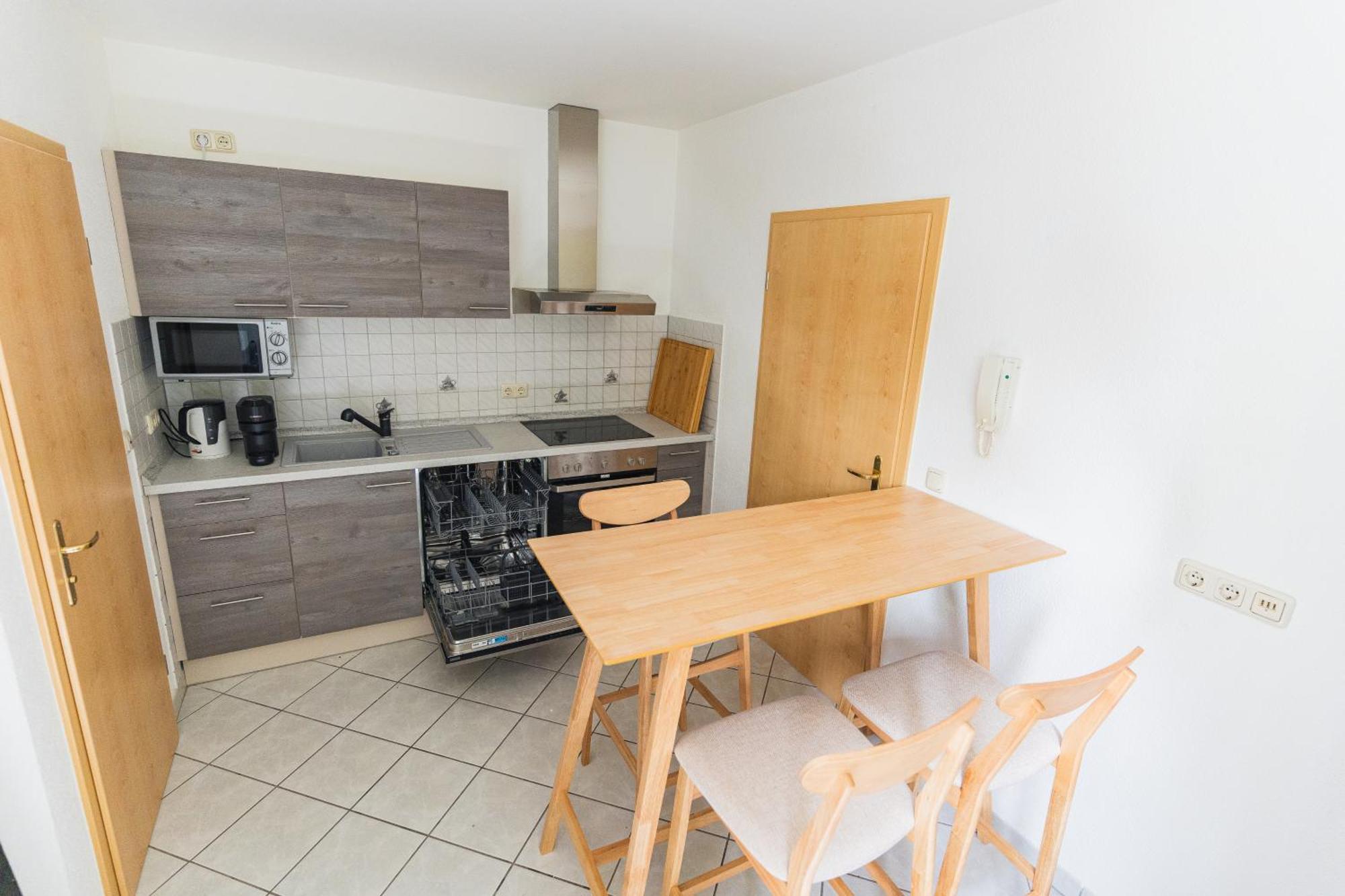 Appartment In Den Weinbergen Bei Mainz - Mit 2X Doppelzimmern, 1X Grosses Wohnzimmer, Bad & Kueche Stadecken-Elsheim Экстерьер фото